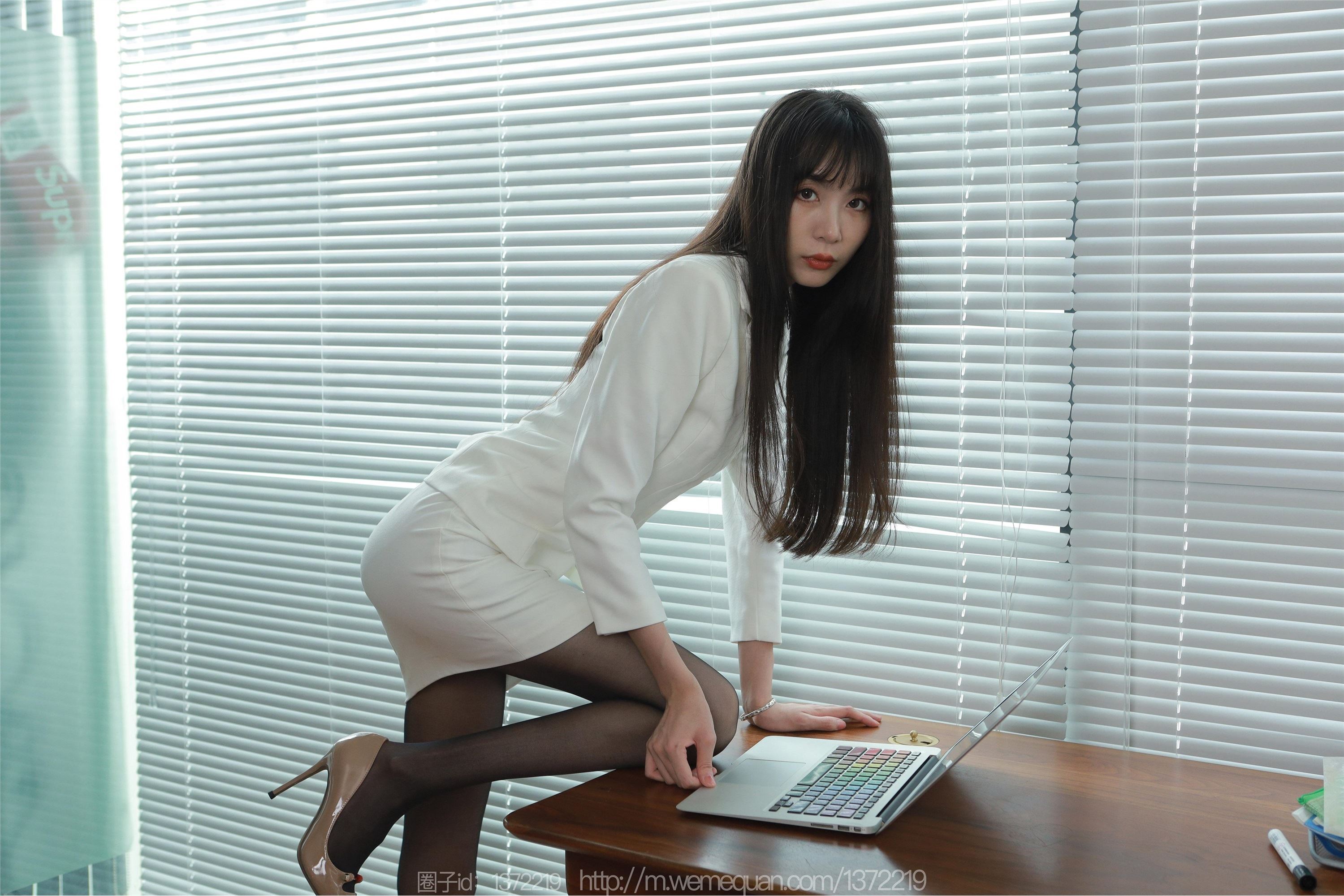 IESS异思趣向  2023.08.27 丝享家 1517 团团《洁白无瑕》